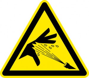 Warnschild Warnzeichen Handverletzung Hochdruck (© T. Michel - Fotolia.com) Warnschild Warnzeichen Handverletzung Hochdruck (© T. Michel - Fotolia.com)